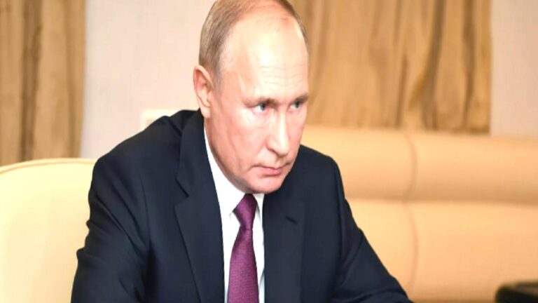 Putin, Volgograd havalimanına ‘Stalingrad’ adının verilmesi talebine destek verdi