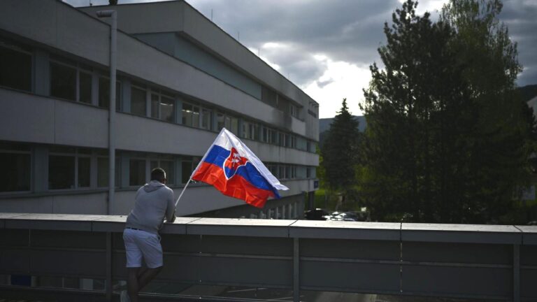 Rusya’nın Ukrayna’daki harekatını destekleyen eski Slovakya Adalet Bakanı’na dava açıldı