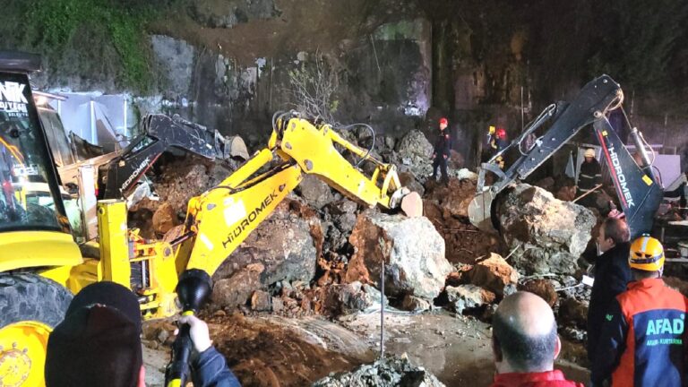 Samsun’da baba ve 2 kızının öldüğü heyelanla ilgili akaryakıt istasyonu sahibinin ifadesi ortaya çıktı: İstinat duvarına gerek duymadık