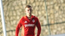 TRANSFER HABERİ | Fenerbahçe’nin 10 numarası Süper Lig ekibinden: Kacper Kozlowski!