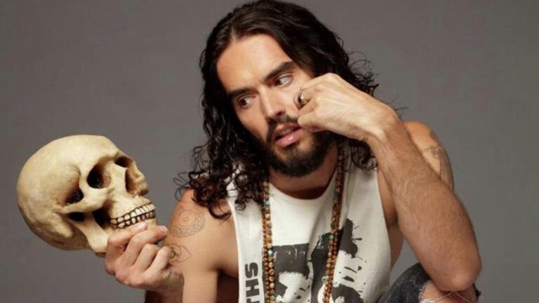 Ünlü komedyen Russell Brand cinsel saldırı suçlamasıyla mahkemeye çıkacak