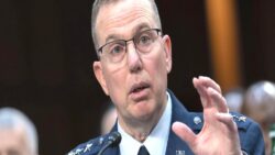 ABD’li general Rusya’yla doğrudan çatışma olasılığını değerlendirdi: ‘Birkaç yol kalıyor’