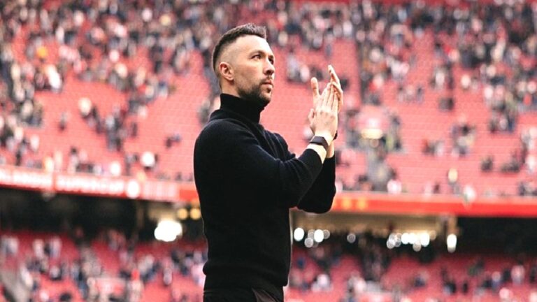 Ajax Francesco Farioli ile yollarını ayırdı!