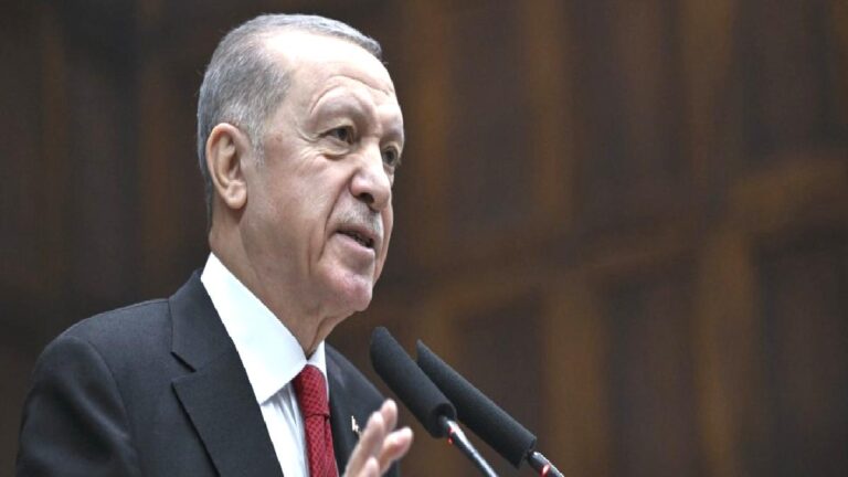 Başkan Erdoğan’dan Fatih Karagümrük’e tebrik!
