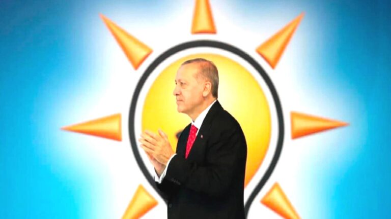 Cem Küçük: AKP’ye yakın olup İmamoğlu’na ve CHP’ye yanaşanlar var, Erdoğan her şeyin farkında