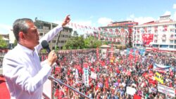 CHP’nin Bursa Mitingi’ne yönelik afiş asma talebi reddedildi