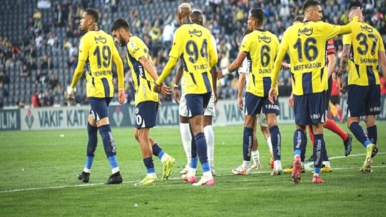 Fenerbahçe gözünü Devler Ligi’ne çevirdi! İşte sarı-lacivertlilerin muhtemel rakipleri