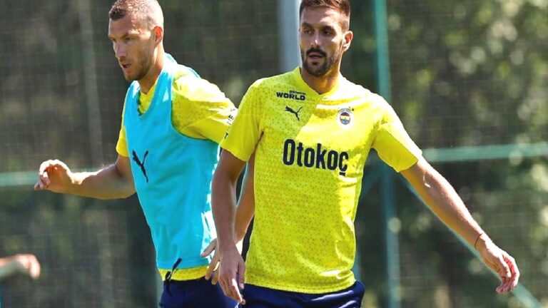 Fenerbahçe’ye veda eden Edin Dzeko İstanbul’dan ayrıldı