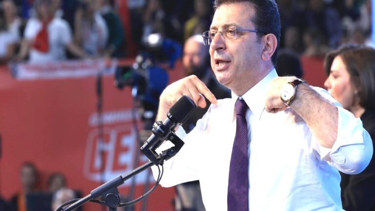 İmamoğlu’nun avukatı: Tutuklu müvekkillerimin ceza davalarını takip etmeyeyim istiyorlar, vazgeçmeyeceğim!