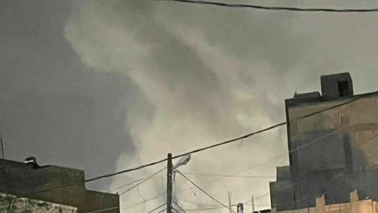 İsrail, Yemen’de liman ve çimento fabrikasını vurdu