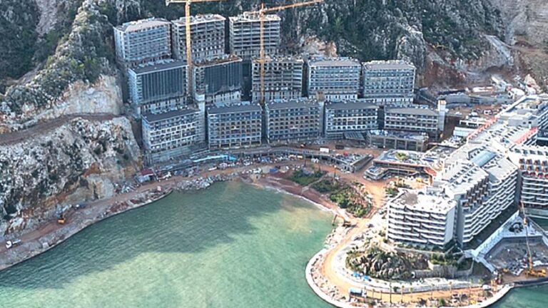 İstinaf mahkemesi kararı onadı; Sinpaş, Marmaris’teki usulsüz yapılaşma cezasını ödeyecek