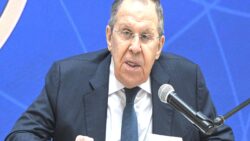 Lavrov’dan Putin-Trump görüşmesinin içeriğiyle ilgili bilgi: ‘Rusya adil çözümden yana’