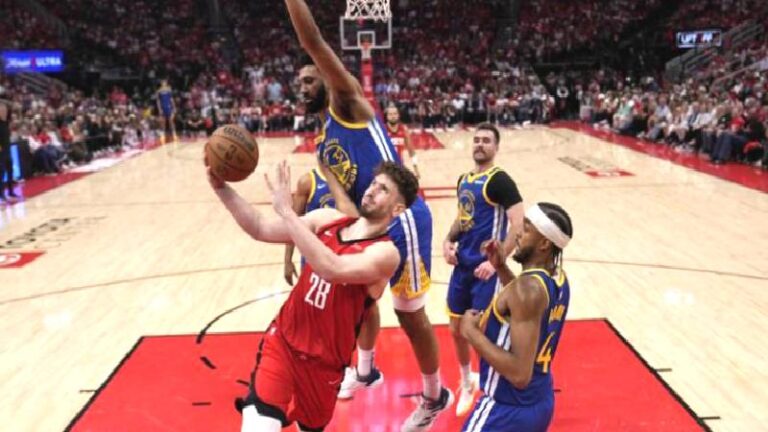 NBA Playoffs | Alperen’in triple-double’ın kıyısından döndüğü maçı Houston kazandı, seriyi 6. maça taşıdı