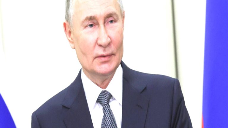 Putin, eski SSCB ülkeleri ile İsrail’in liderlerini Zafer’in 80. yıldönümü dolayısıyla kutladı