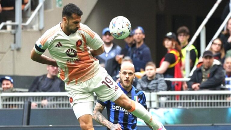 TRANSFER HABERİ – Beşiktaş’tan Zeki Çelik kapışması! İngiliz ekibi de peşinde
