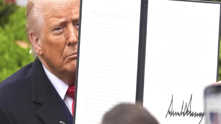 Trump’tan ‘dini özgürlükler komisyonu’ kararı: ‘Ülkemize dini geri getiriyoruz’