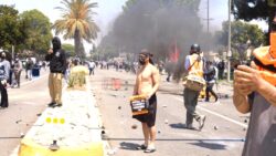 ABD’de protestocular göçmenlik binasına girdi