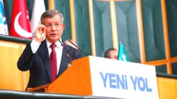 Davutoğlu: Cumhurbaşkanlığı Hükümet Sistemi, siyasal yozlaşmayı kaçınılmaz hale getirdi