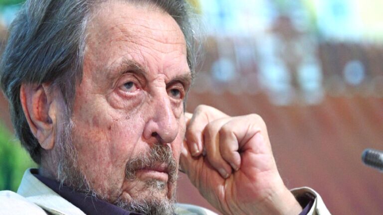 Elon Musk’ın babası Errol Musk: 2040 yılında robotlar çamaşır makineleri kadar günlük hayatın bir parçası olacak