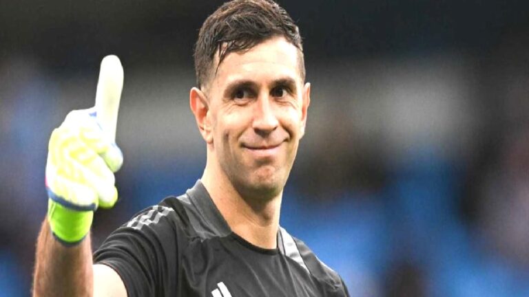 Emiliano Martinez’den transfer kararı! Fenerbahçe ve Galatasaray peşindeydi