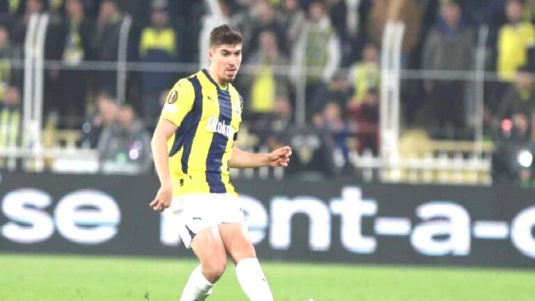 Fenerbahçe’den stoper transferi için sürpriz hamle! Yusuf Akçiçek’in yerine…