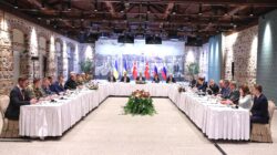 Küresel Politika Enstitüsü Uzmanı Szamuely: Ukrayna ölen askerlerinin ailelerine tazminat ödemek istemiyor