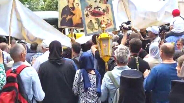 Rus Ortodoks Kilisesi, Moldova polisinin rahiplere yönelik şiddetini kesin bir dille kınadı