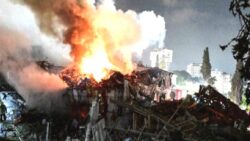 Tel Aviv yakınındaki Bat Yam’da 14 katlı binaya füze saldırısı: 3 ölü, 36 kişi kayıp
