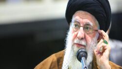 Time’dan skandal kapak: Saddam ve Kaddafi için de yapmıştı, şimdi ise Hamaney’i yüzü yırtık şekilde gösterdiler