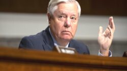 ‘ABD’nin Rusya’nın ortaklarına yüzde 100 gümrük vergisi uygulaması Amerikan ekonomisini olumsuz etkiler’