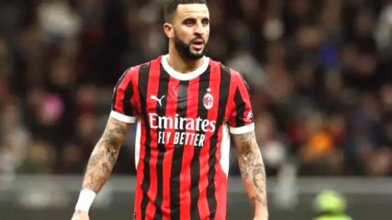 Adı Fenerbahçe ile anılan Kyle Walker yeni takımına imzayı attı