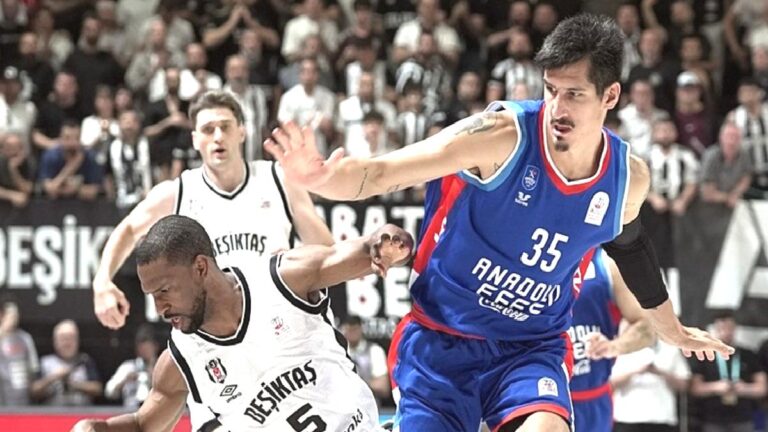 Anadolu Efes ABD’li basketbolcu Willis ile yollarını ayırdı