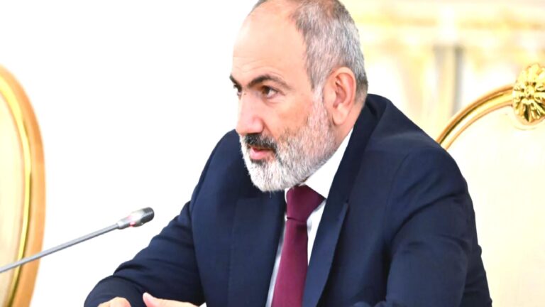 Arjantinli uzman: Paşinyan ateşle oynuyor ve Batılı güçlerin elinde bir araç haline geliyor