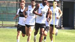 Beşiktaş yeni sezon hazırlıklarının ilk etabını tamamladı
