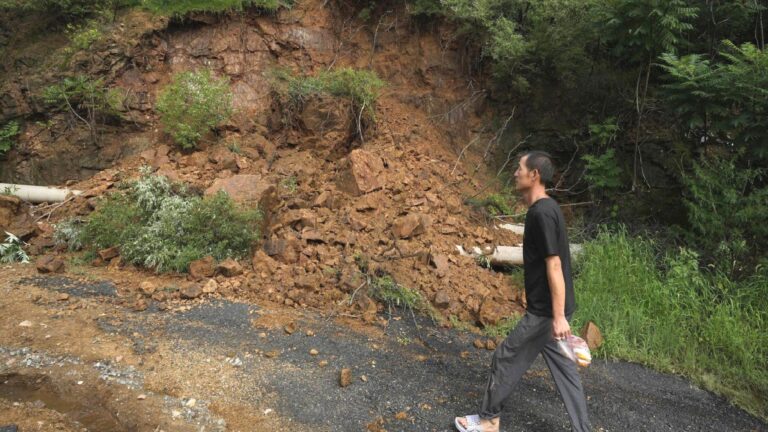 Can alan yağışlar: Çin’de şiddetli yağmur sebebiyle 30 kişi hayatını kaybetti