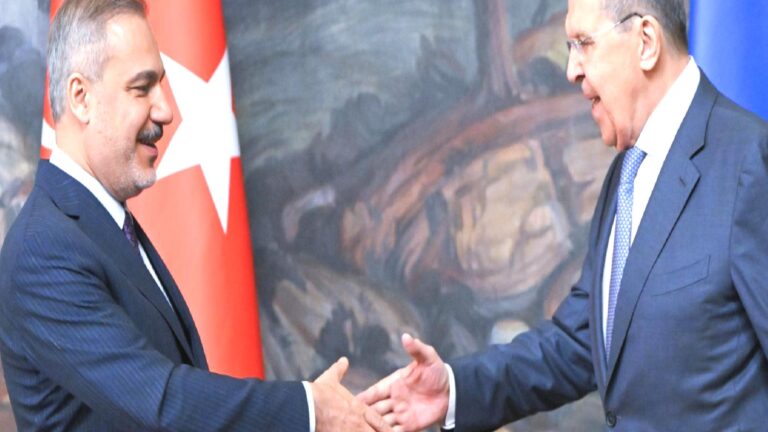 Dışişleri Bakanı Fidan, Rusya Dışişleri Bakanı Lavrov ile bir araya geldi