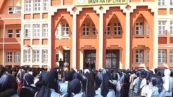 İmam hatiplerde yönlendirme ve sınav uygulaması tartışması | Eğitim-İş: İlkokuldan itibaren ayrım yapılıyor, sınavla öğrenci alınıyor