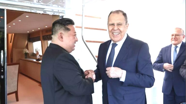 Lavrov, Kursk Bölgesi’nin kurtarılmasına yardımları için Kuzey Kore lideri Kim’e teşekkür etti