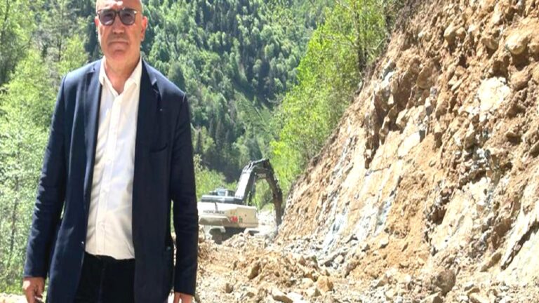 Mahmut Tanal’dan bir dakikalık eylem: Zeytine dokunma, hayata dokunma