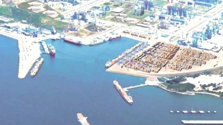 Petkim, Petlim hisselerini 160 milyon dolara SOCAR’a sattı