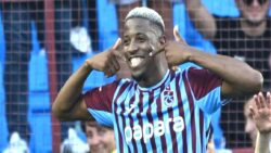 Simon Banza Wolfsburg’a