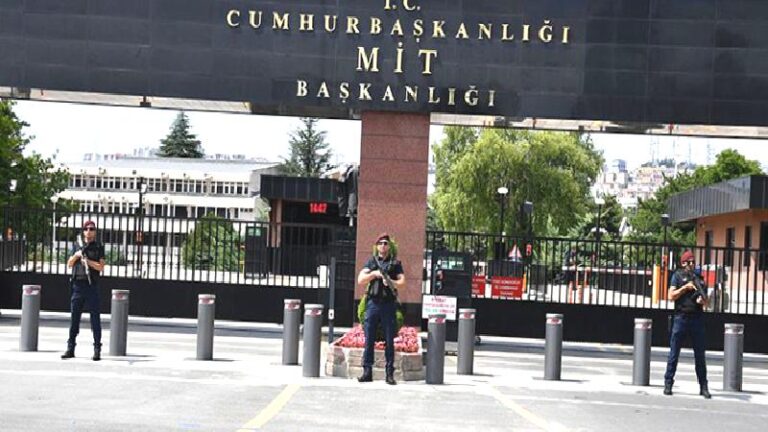 Abdulkadir Selvi: MİT, PKK’nın elindeki iki görevlisini getirdi