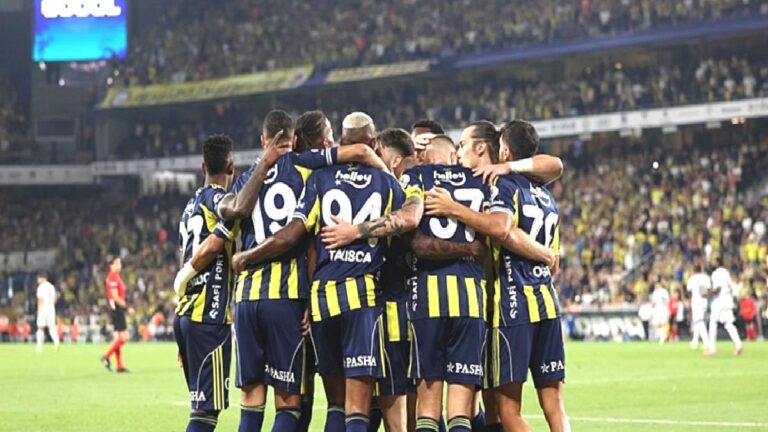 Ahmet Çakar’dan gündem olan sözler! “Bu Fenerbahçe geçen seneki Fenerbahçe’den daha…”