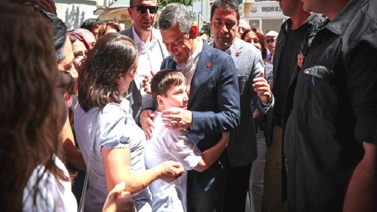 CHP lideri Özel, Kırşehir’de emeklilerle buluştu: Gelecek seçim, emekliler için referandum; Geçinemeyenlerin AKP’ye herhangi bir borcu yok