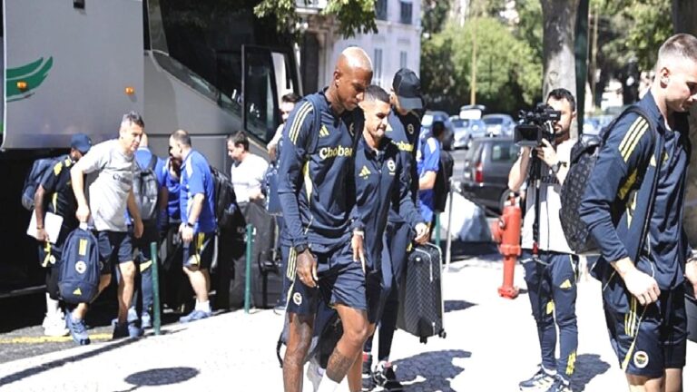 Fenerbahçe Benfica maçı için Portekiz’e geldi