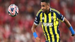 Fenerbahçe’nin golü ofsayta takıldı!