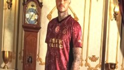 Galatasaray yeni sezon alternatif formasını tanıttı