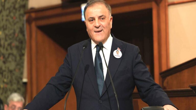 İBB Başkanvekili Nuri Aslan: Delikli taştan geçerken yaptığınız dualarda, zindanlarda esir tutulan Demirtaş’ı, İmamoğlu’nu eksik etmeyin