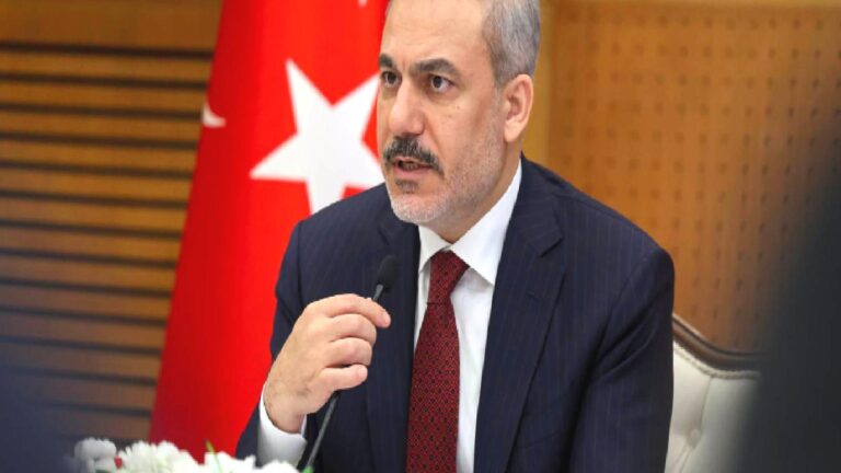 Sabah Ankara Temsilcisi Müderrisoğlu: AK Parti çevresinde Fidan’ın siyasî kariyerine ilişkin başlatılan ‘yakıştırmalar’ onu dikiz aynasına bakmaya zorluyor