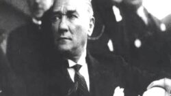 Türkiye Cumhuriyeti’nin kurucu lideri Atatürk iki kez kalp krizi geçirmiş: “Bu acıyı buramdan alın”